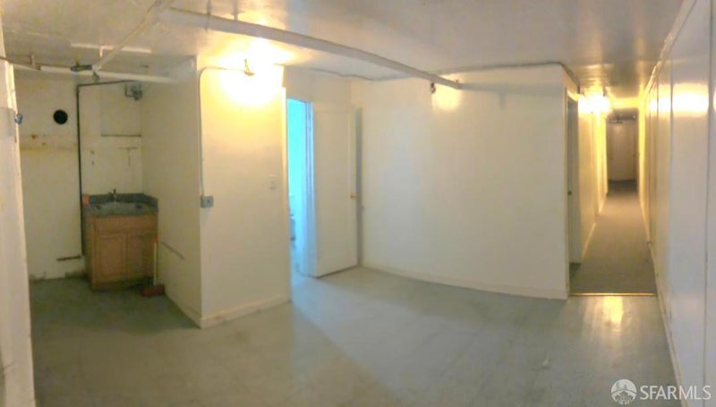 916 Clay Street 13