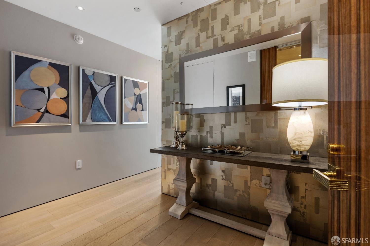 181 Fremont Street 55C