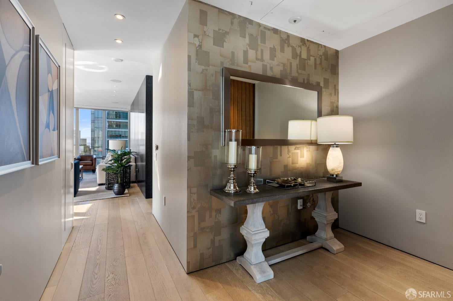 181 Fremont Street 55C
