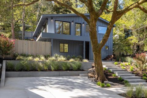 A home in Kentfield