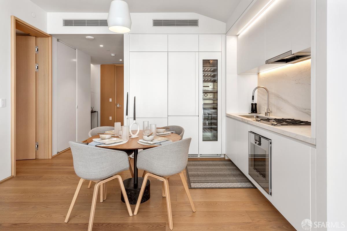 1 Steuart Lane 407