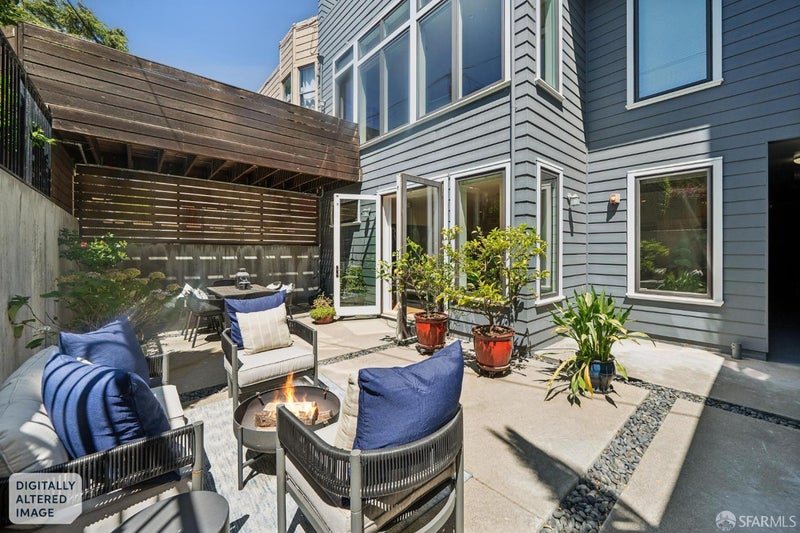 942 South Van Ness Avenue