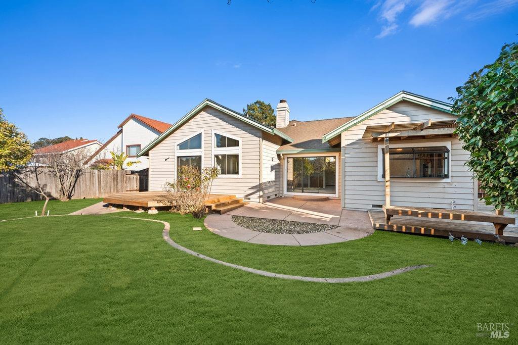 Vallejo, California 94591, United States, 3 Bedrooms Bedrooms, ,2 BathroomsBathrooms,Residential,Active,12211