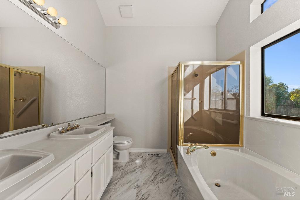 Vallejo, California 94591, United States, 3 Bedrooms Bedrooms, ,2 BathroomsBathrooms,Residential,Active,12211