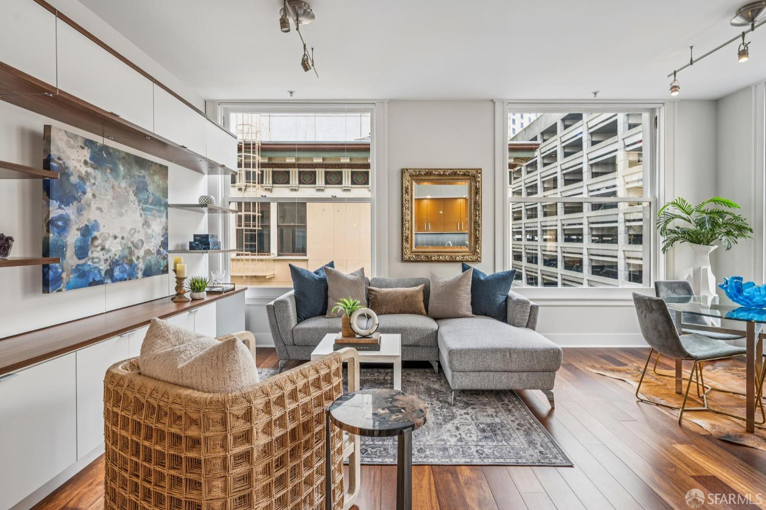 74 New Montgomery Street 516