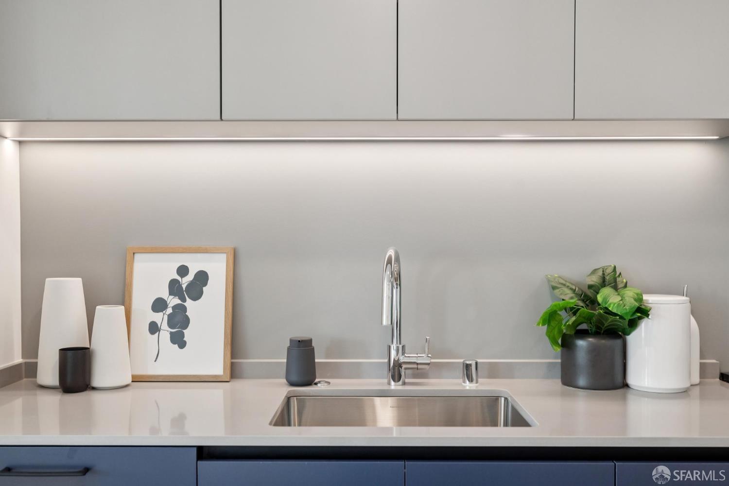 988 Harrison Street WD6