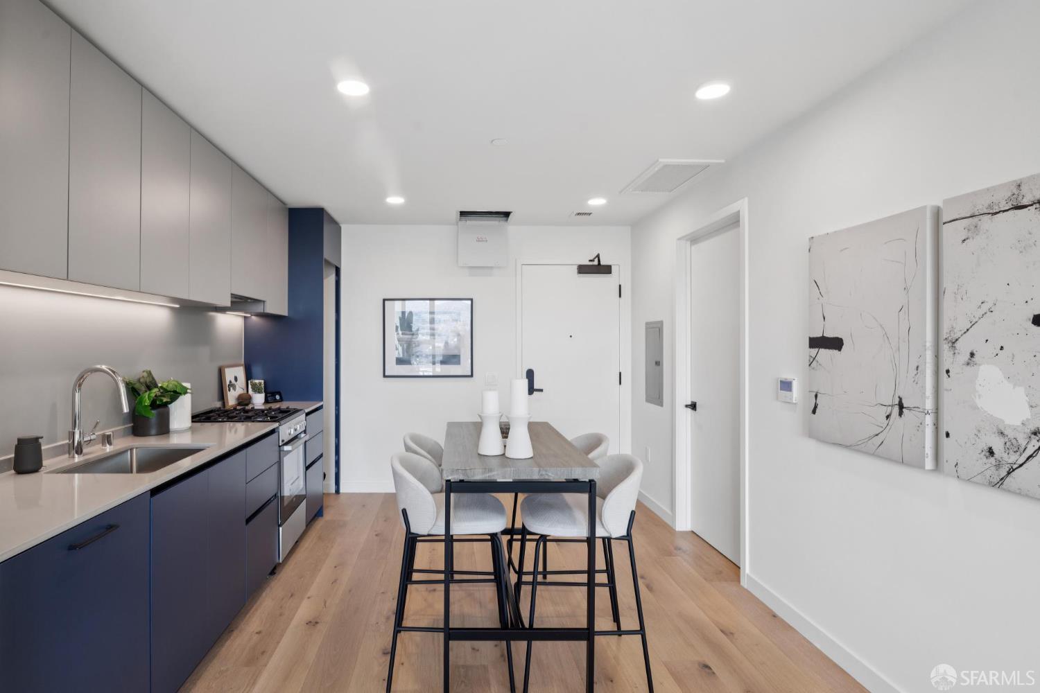 988 Harrison Street WD6