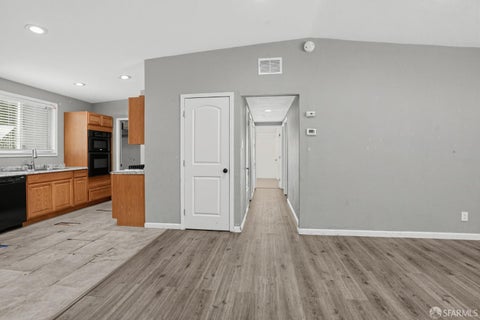 2531 Illinois Street, East Palo Alto, CA 94303