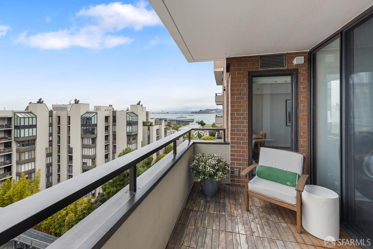 101 Lombard Street 702W