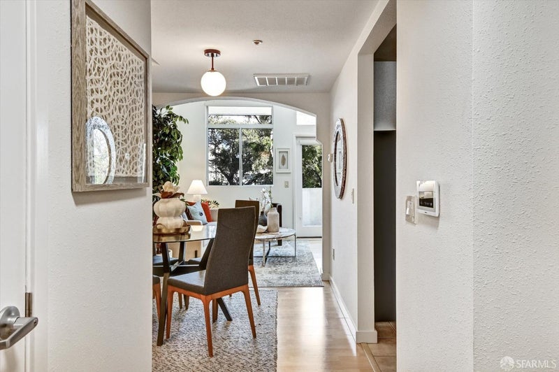 425 28th Street 202a