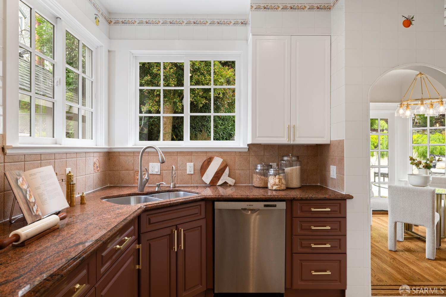 San Francisco, California 94127, United States, 4 Bedrooms Bedrooms, ,5 BathroomsBathrooms,Residential,Active,139629