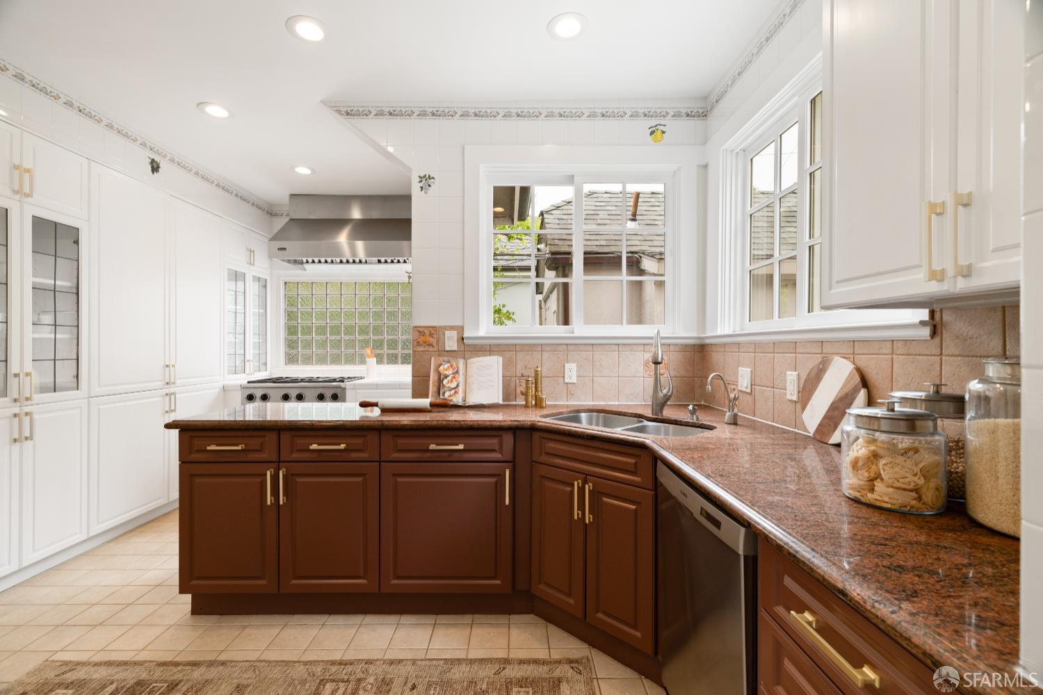 San Francisco, California 94127, United States, 4 Bedrooms Bedrooms, ,5 BathroomsBathrooms,Residential,Active,139629