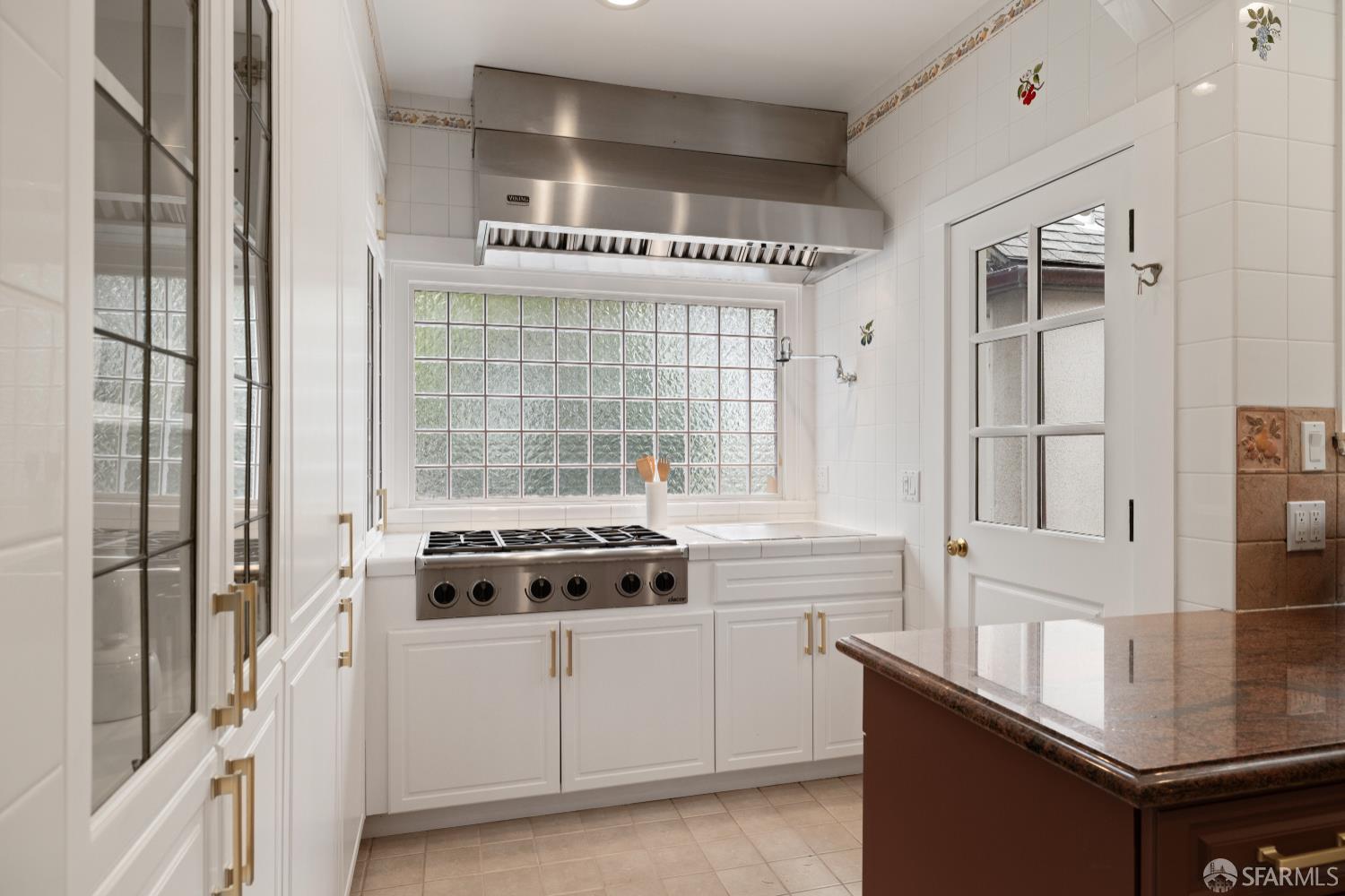 San Francisco, California 94127, United States, 4 Bedrooms Bedrooms, ,5 BathroomsBathrooms,Residential,Active,139629