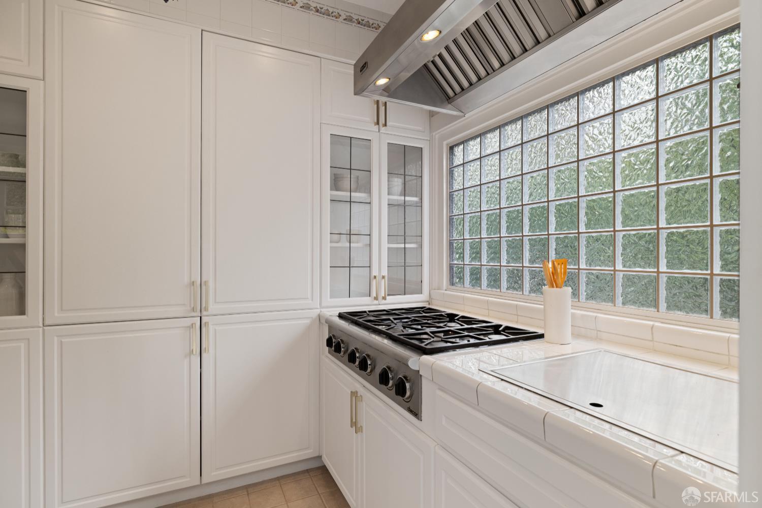 San Francisco, California 94127, United States, 4 Bedrooms Bedrooms, ,5 BathroomsBathrooms,Residential,Active,139629