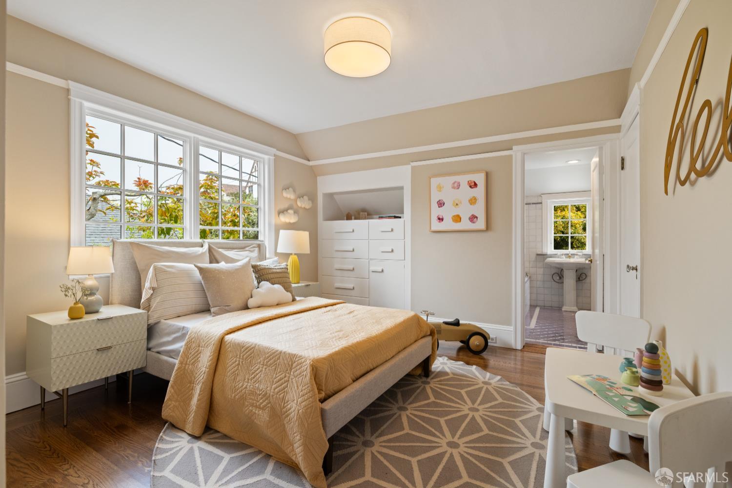 San Francisco, California 94127, United States, 4 Bedrooms Bedrooms, ,5 BathroomsBathrooms,Residential,Active,139629