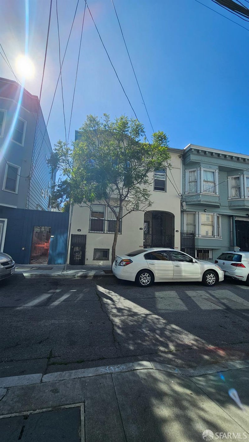 40-44 San Carlos Street