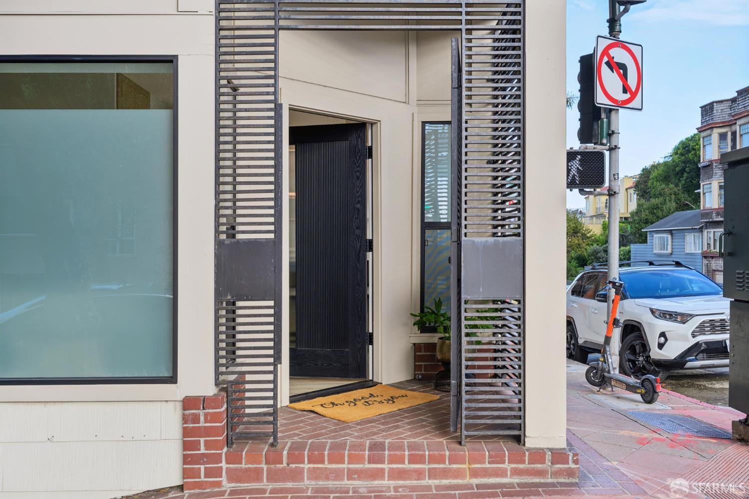 792 Bay Street