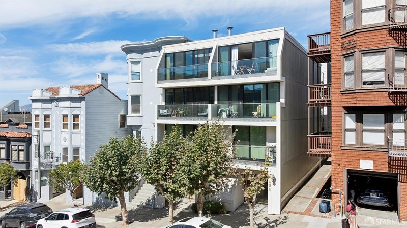 454 Lombard Street 9