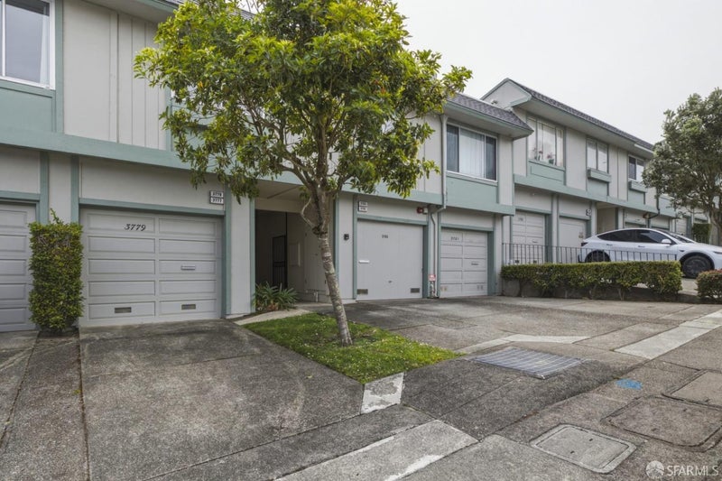3779 Fairfax Way