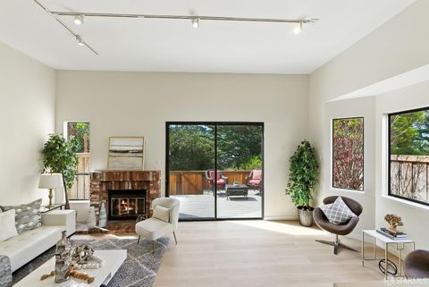 91 Crown Circle, South San Francisco, CA 94080 - #: 425065729