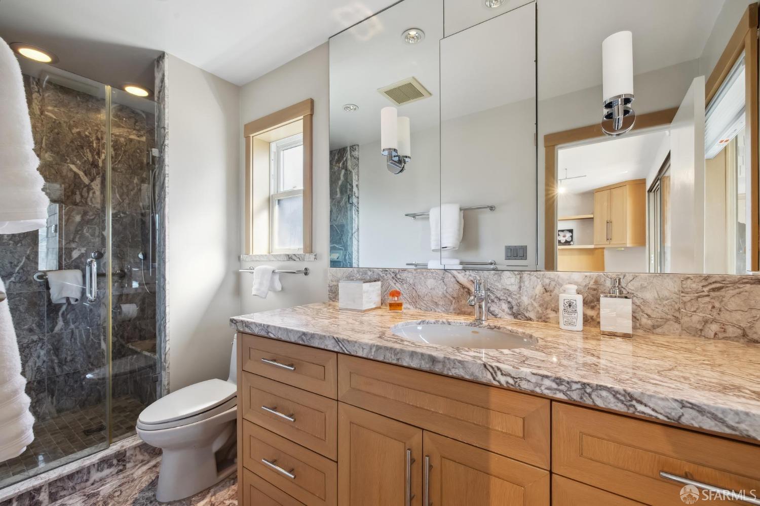 San Francisco, California 94131, United States, 3 Bedrooms Bedrooms, ,4 BathroomsBathrooms,Residential,Pending,4235