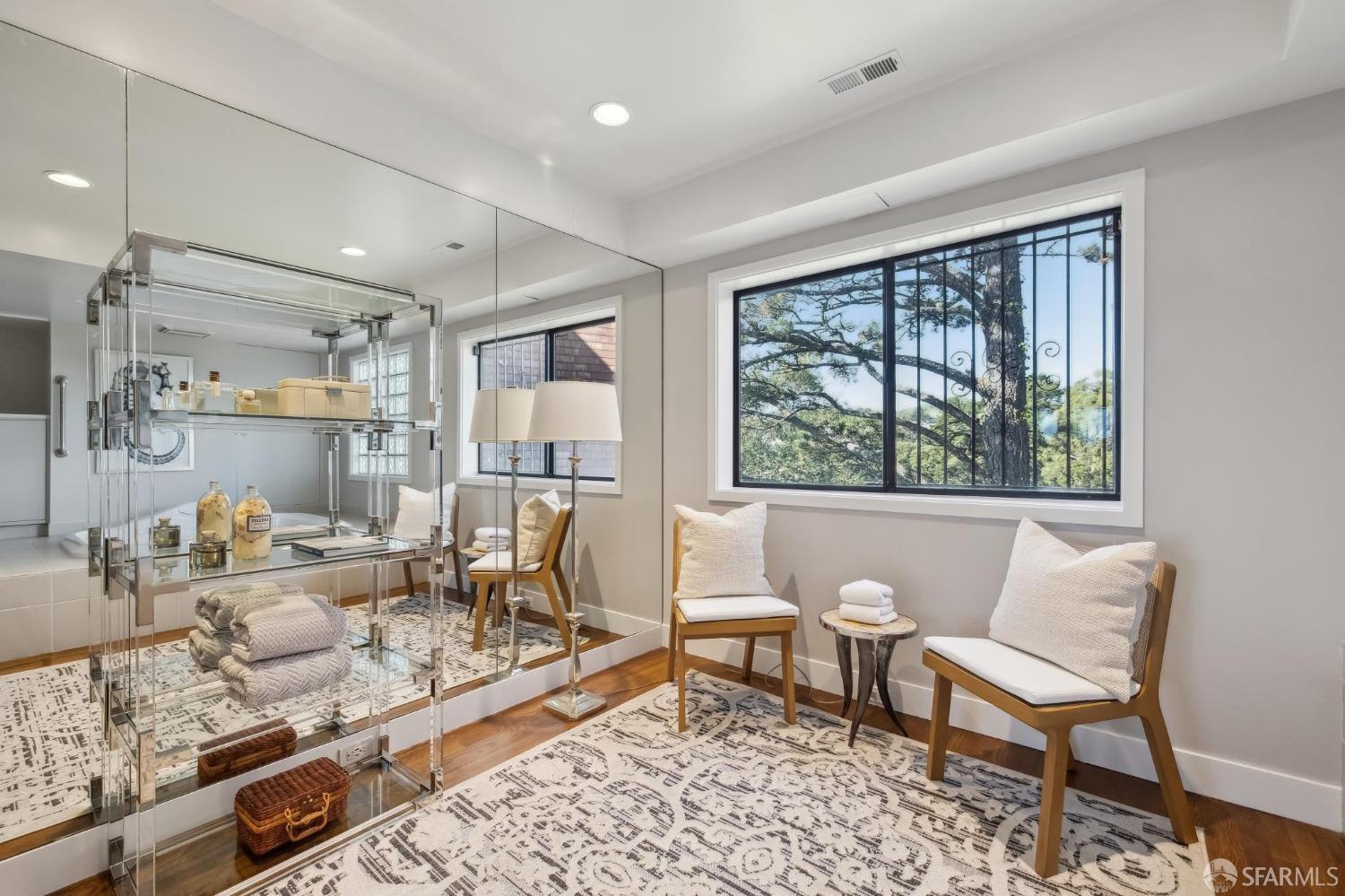 San Francisco, California 94131, United States, 3 Bedrooms Bedrooms, ,4 BathroomsBathrooms,Residential,Pending,4235