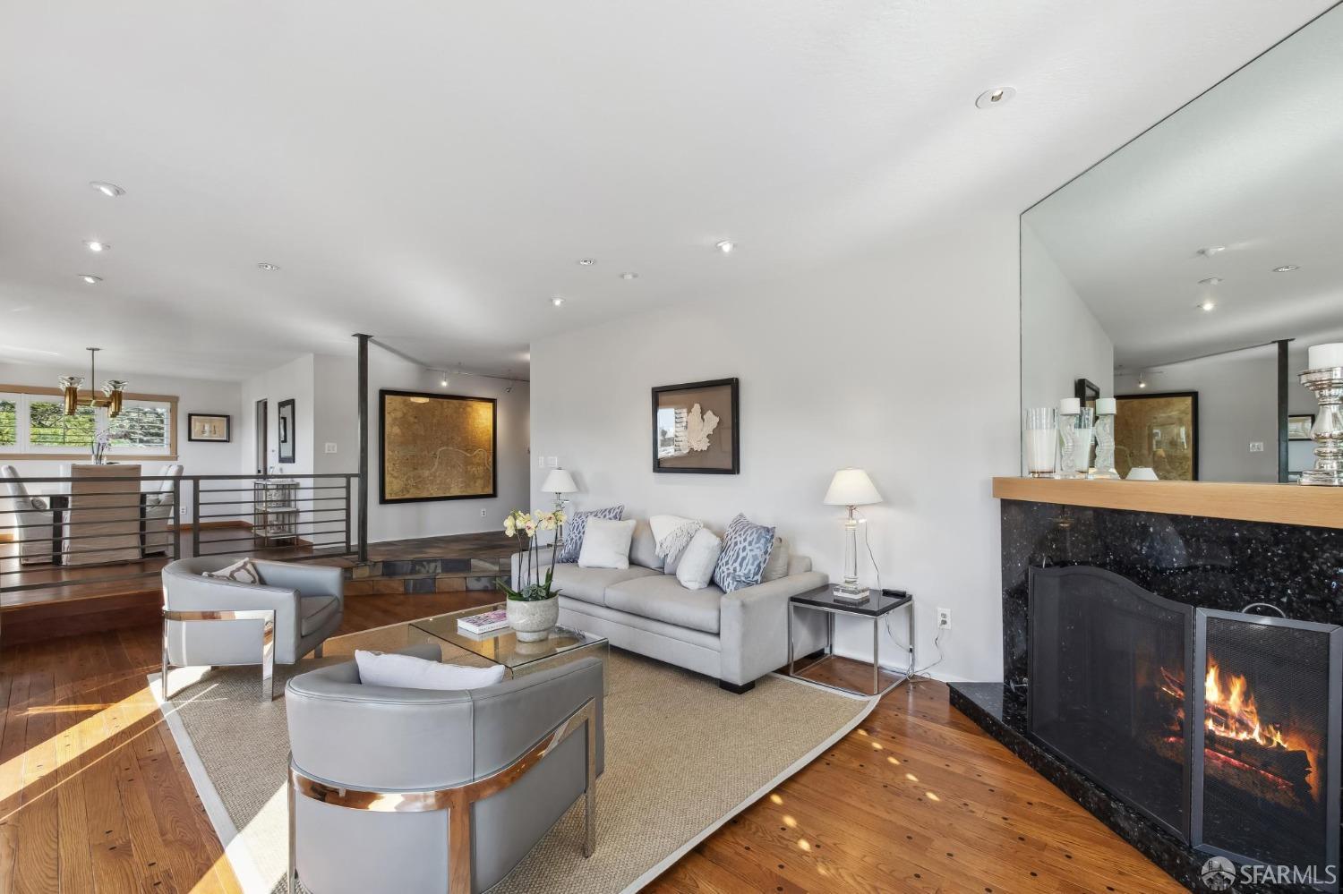 San Francisco, California 94131, United States, 3 Bedrooms Bedrooms, ,4 BathroomsBathrooms,Residential,Pending,4235