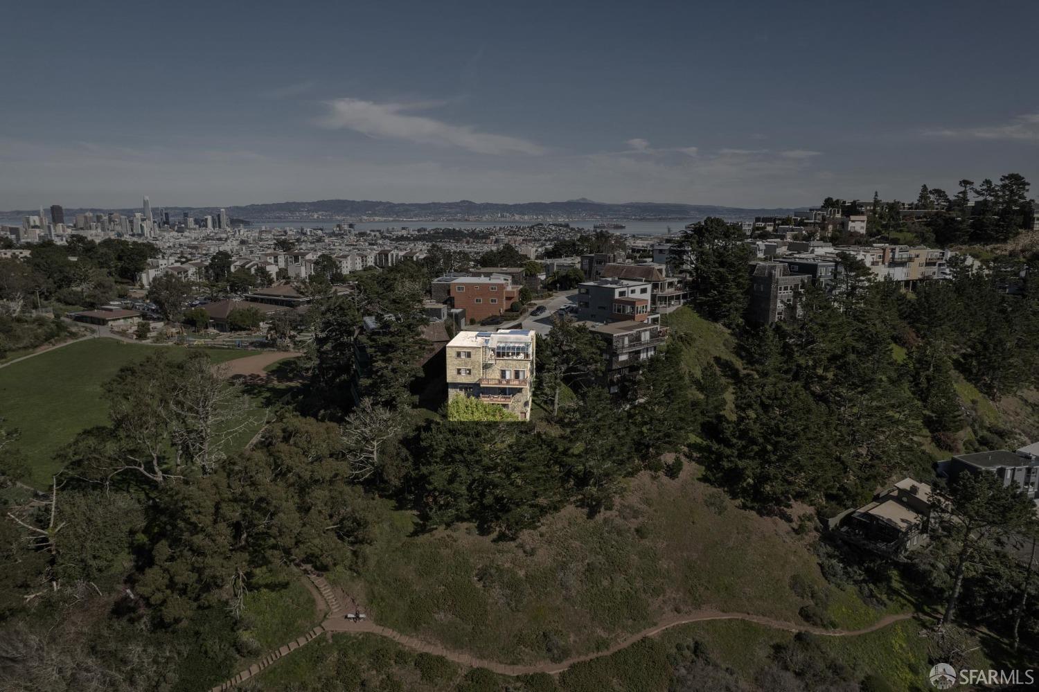 San Francisco, California 94131, United States, 3 Bedrooms Bedrooms, ,4 BathroomsBathrooms,Residential,Pending,4235