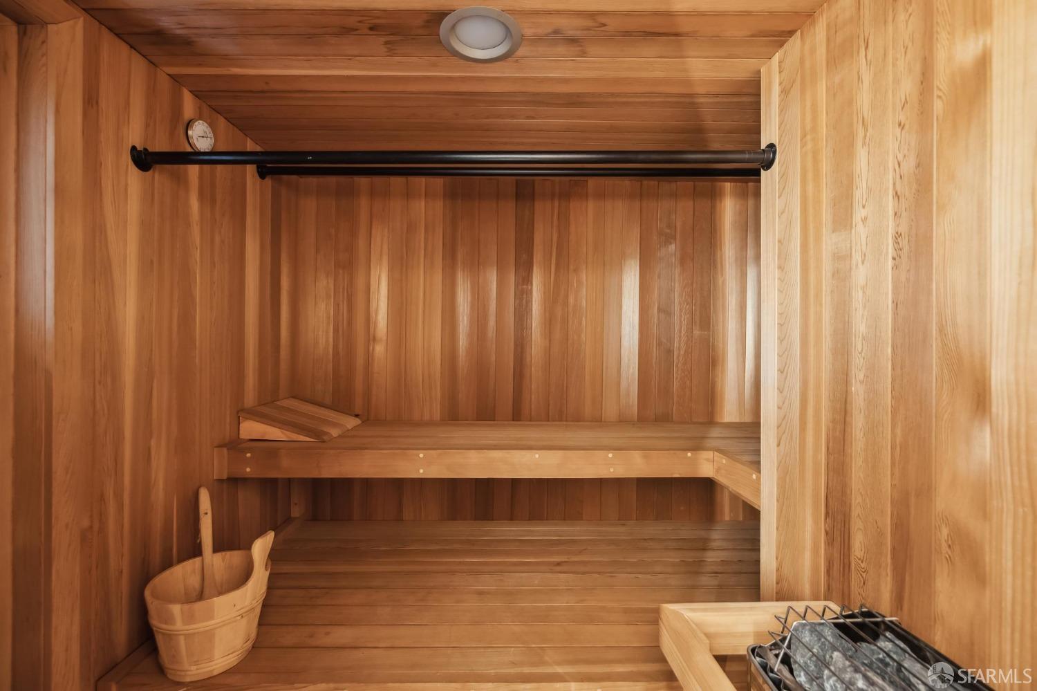 San Francisco, California 94131, United States, 3 Bedrooms Bedrooms, ,4 BathroomsBathrooms,Residential,Pending,4235