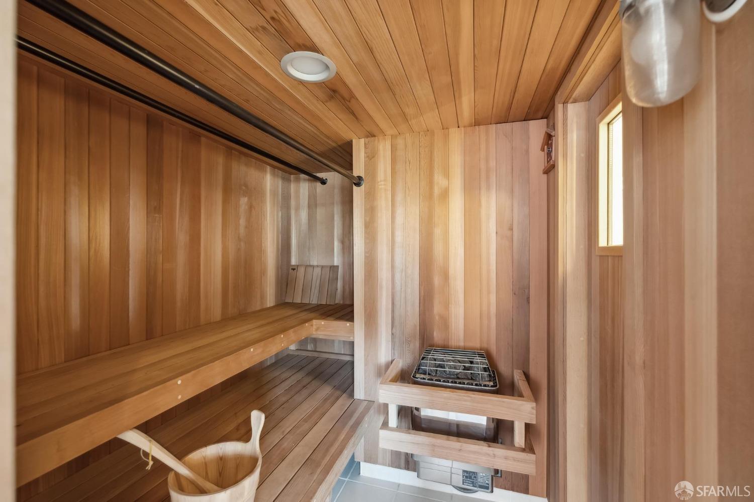 San Francisco, California 94131, United States, 3 Bedrooms Bedrooms, ,4 BathroomsBathrooms,Residential,Pending,4235