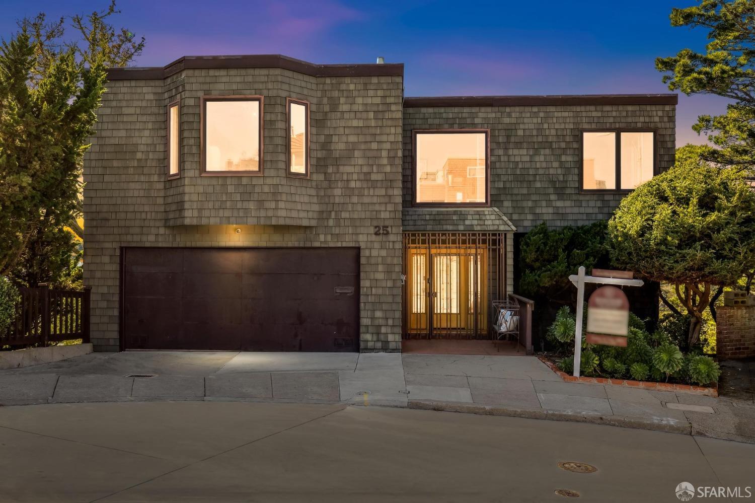 San Francisco, California 94131, United States, 3 Bedrooms Bedrooms, ,4 BathroomsBathrooms,Residential,Pending,4235