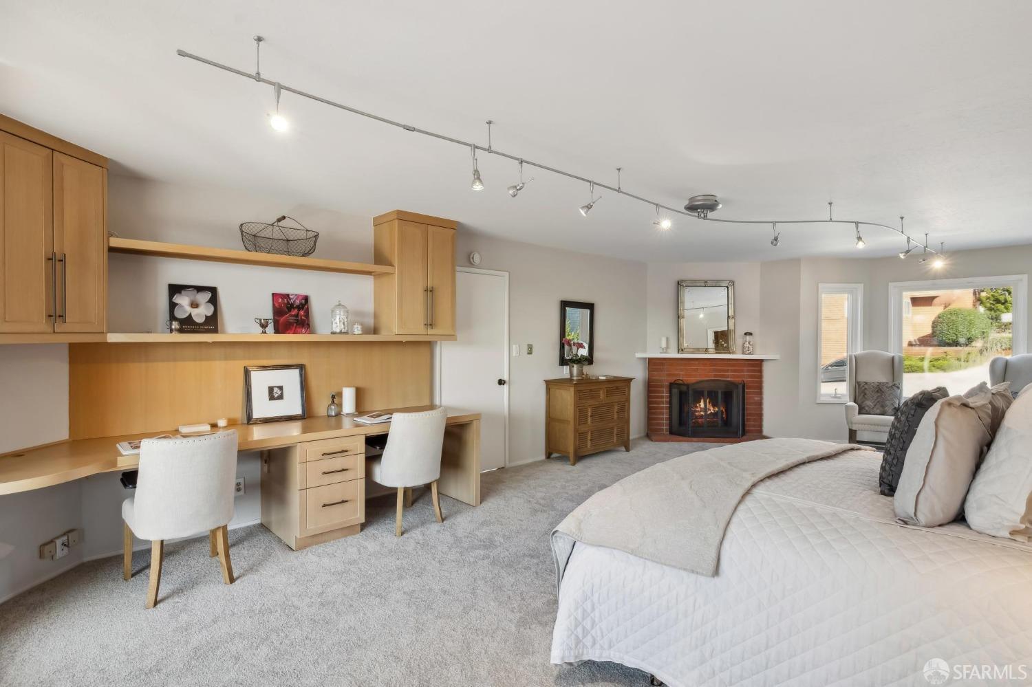 San Francisco, California 94131, United States, 3 Bedrooms Bedrooms, ,4 BathroomsBathrooms,Residential,Pending,4235