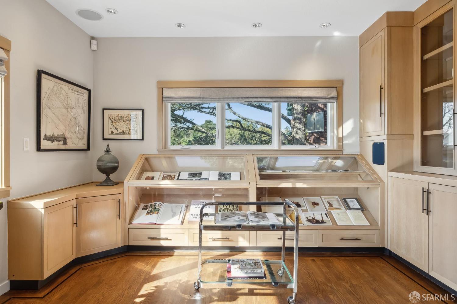 San Francisco, California 94131, United States, 3 Bedrooms Bedrooms, ,4 BathroomsBathrooms,Residential,Pending,4235