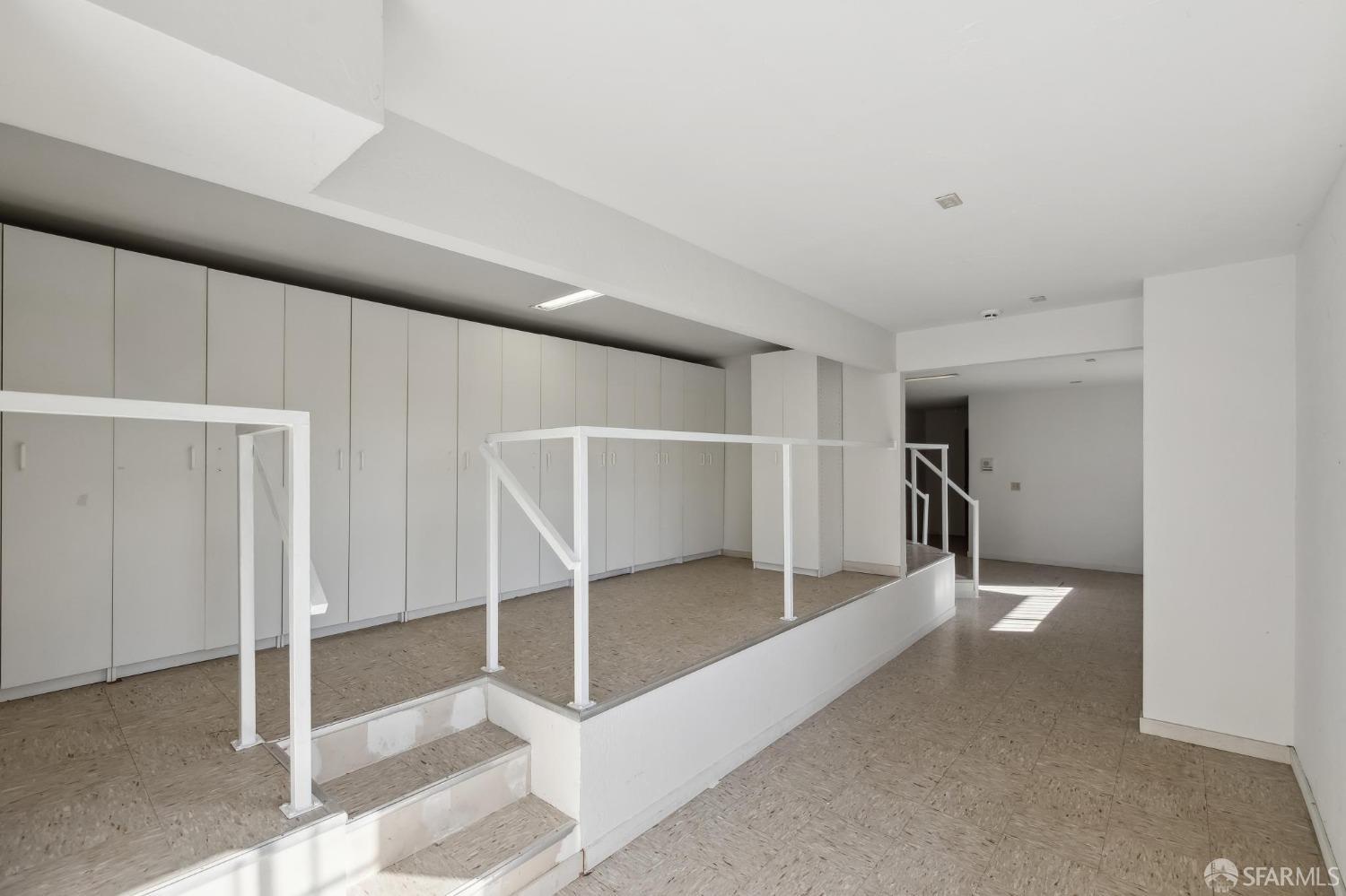 San Francisco, California 94131, United States, 3 Bedrooms Bedrooms, ,4 BathroomsBathrooms,Residential,Pending,4235