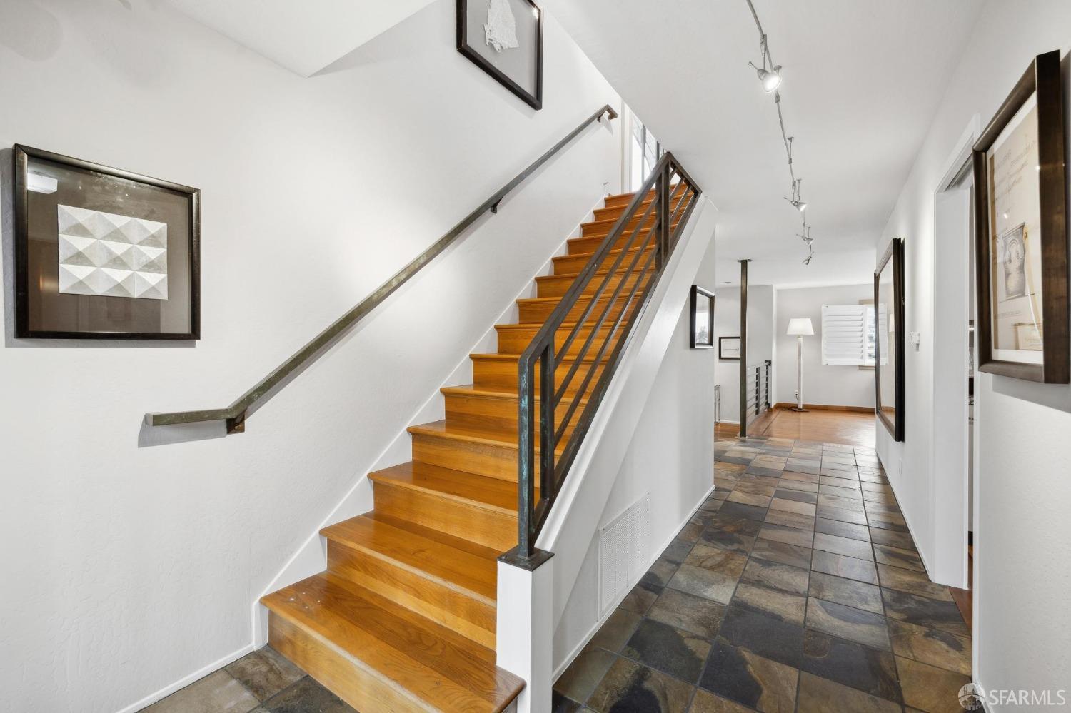 San Francisco, California 94131, United States, 3 Bedrooms Bedrooms, ,4 BathroomsBathrooms,Residential,Pending,4235