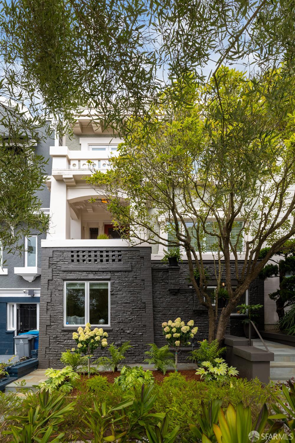 San Francisco, California 94118, United States, 4 Bedrooms Bedrooms, ,4 BathroomsBathrooms,Residential,Pending,180457