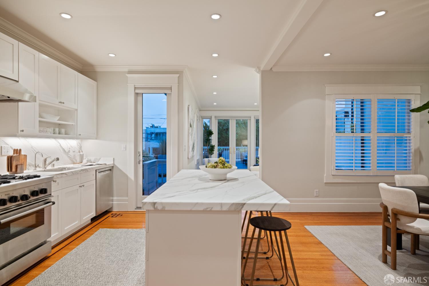 San Francisco, California 94118, United States, 4 Bedrooms Bedrooms, ,4 BathroomsBathrooms,Residential,Pending,180457