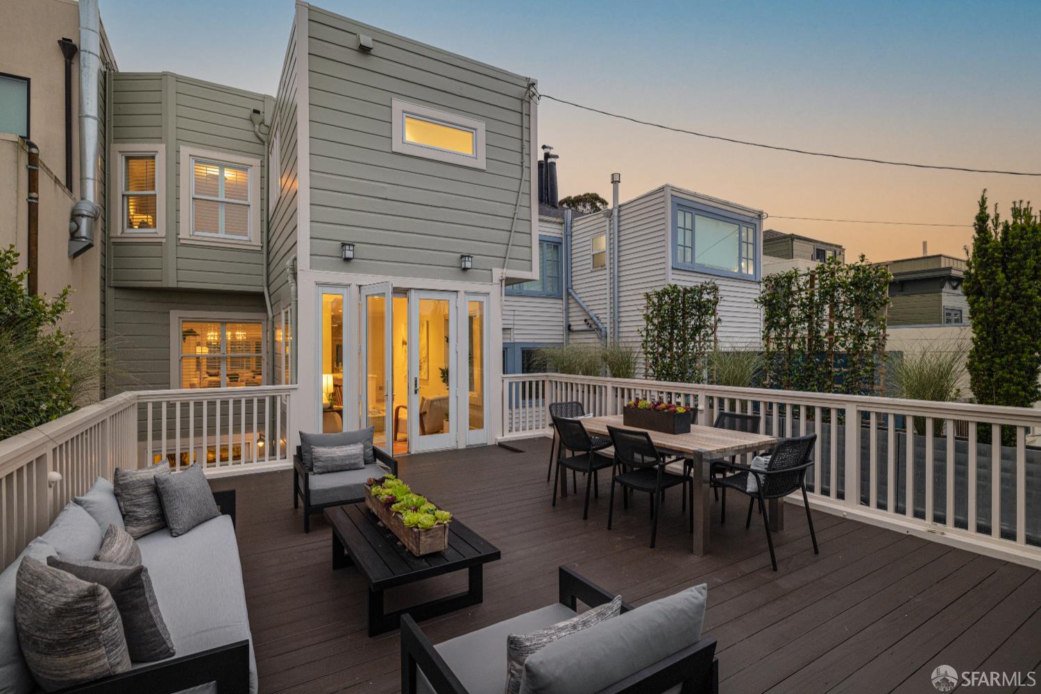 San Francisco, California 94118, United States, 4 Bedrooms Bedrooms, ,4 BathroomsBathrooms,Residential,Pending,180457