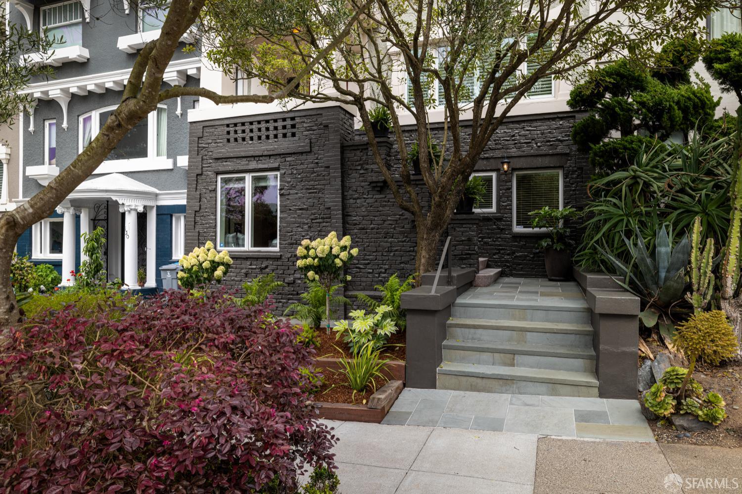 San Francisco, California 94118, United States, 4 Bedrooms Bedrooms, ,4 BathroomsBathrooms,Residential,Pending,180457