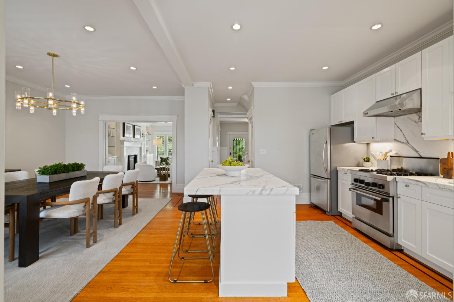 San Francisco, California 94118, United States, 4 Bedrooms Bedrooms, ,4 BathroomsBathrooms,Residential,Pending,180457