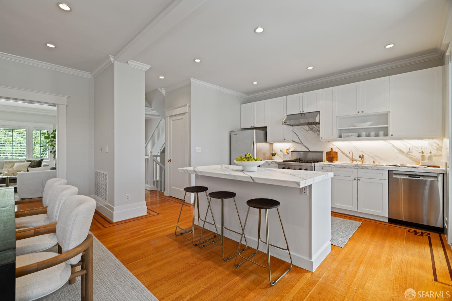 San Francisco, California 94118, United States, 4 Bedrooms Bedrooms, ,4 BathroomsBathrooms,Residential,Pending,180457