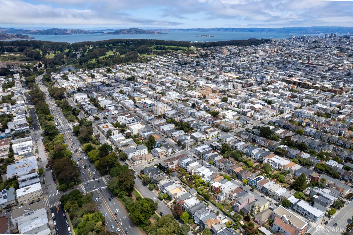 San Francisco, California 94118, United States, 4 Bedrooms Bedrooms, ,4 BathroomsBathrooms,Residential,Pending,180457