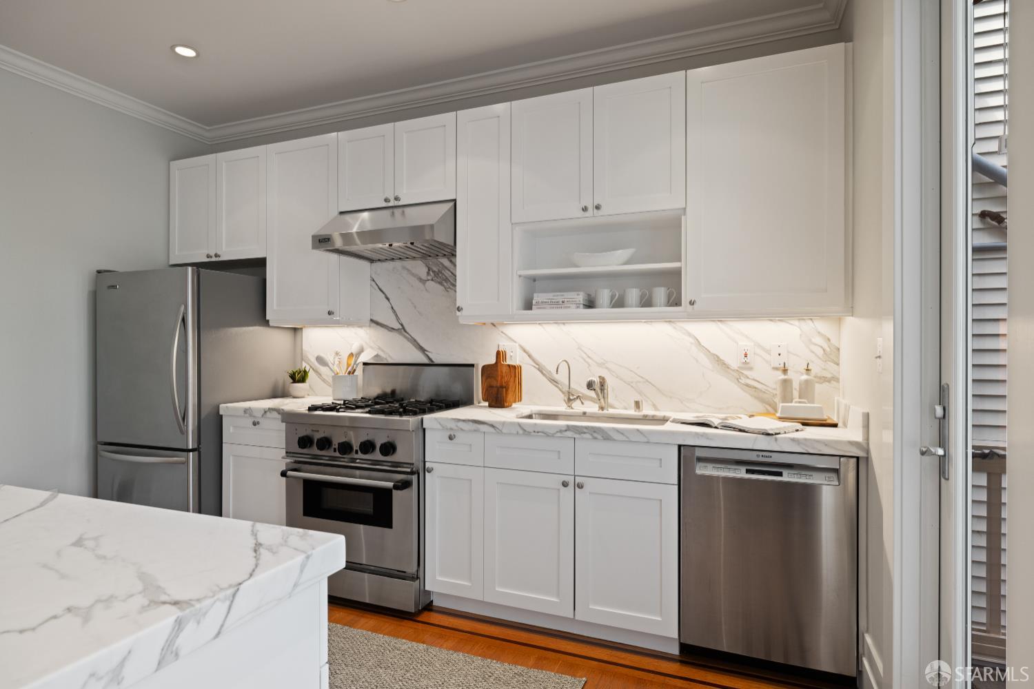 San Francisco, California 94118, United States, 4 Bedrooms Bedrooms, ,4 BathroomsBathrooms,Residential,Pending,180457