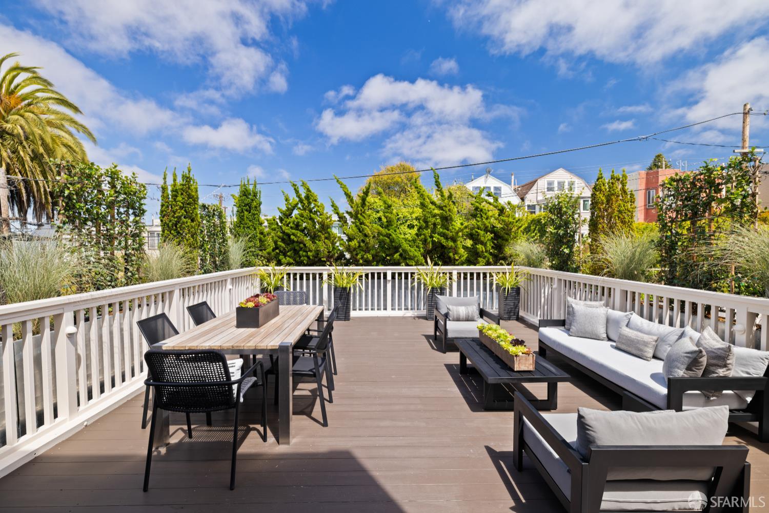 San Francisco, California 94118, United States, 4 Bedrooms Bedrooms, ,4 BathroomsBathrooms,Residential,Pending,180457