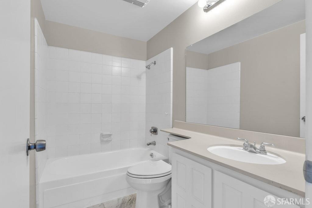 Concord, California 94521, United States, 3 Bedrooms Bedrooms, ,2 BathroomsBathrooms,Residential,Pending,78486