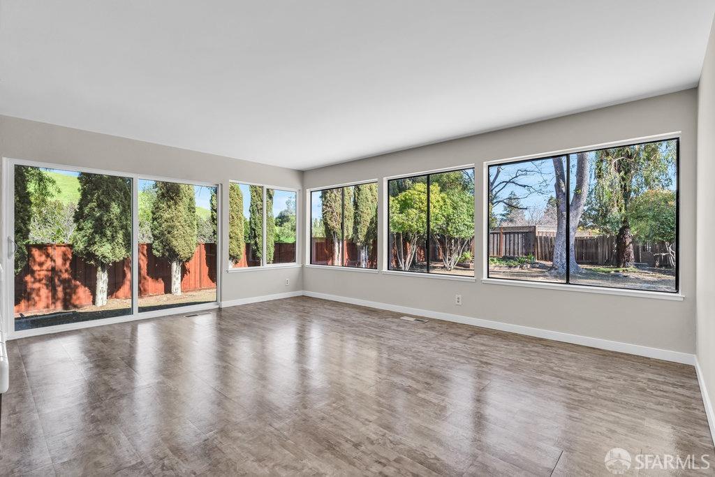 Concord, California 94521, United States, 3 Bedrooms Bedrooms, ,2 BathroomsBathrooms,Residential,Pending,78486