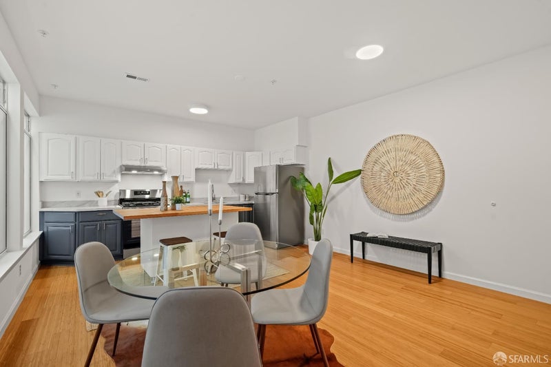 2171 Mission Street 201