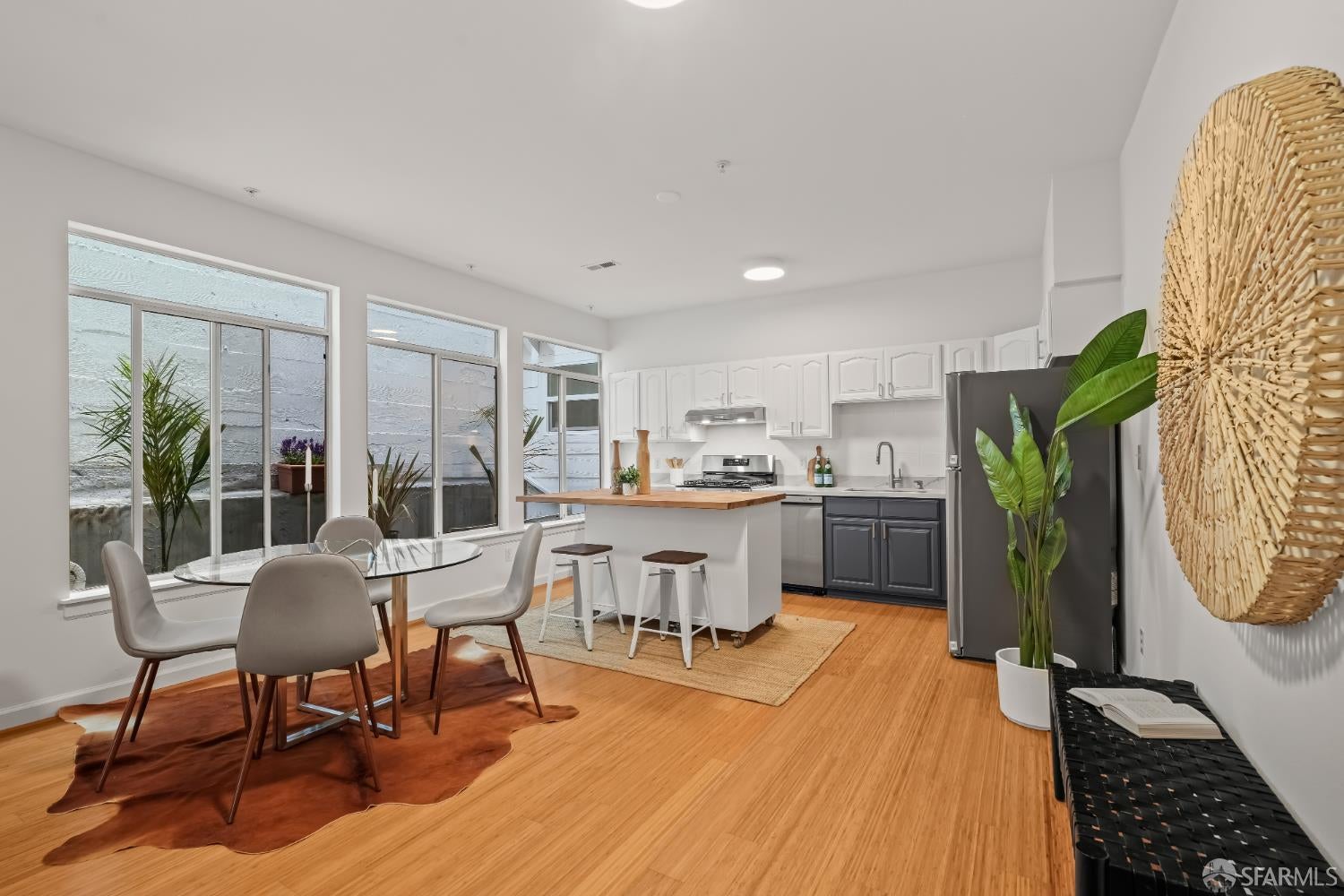 2171 Mission Street 201