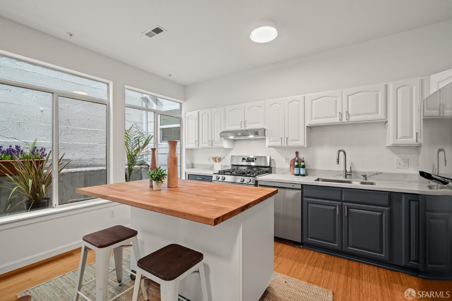 2171 Mission Street 201