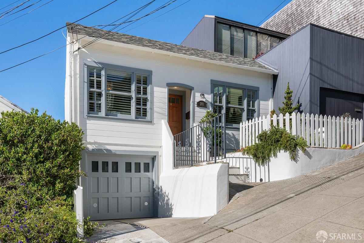 271 Ripley Street